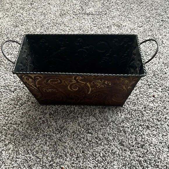 Excellent condition!! Decorative metal box - Picture 2 of 7